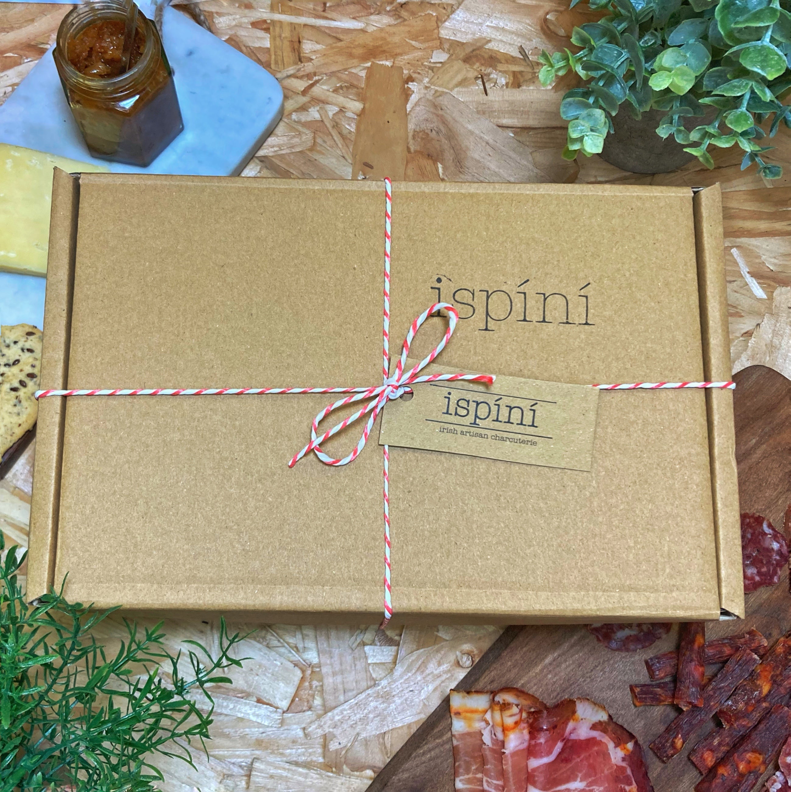 Ispini Charcuterie Box